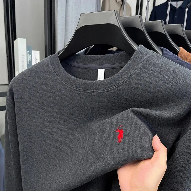 2025 trendy men's long sleeved T-shirt 2025 autumn and winter fashionable pullover casual round neck sports shirt comfortable